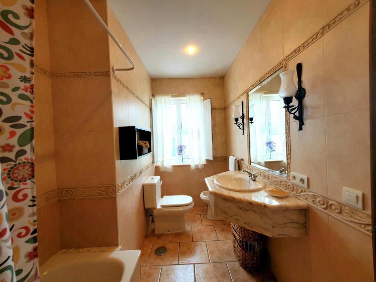 Apartamentos Turisticos Rosa Ribadeo Buitenkant foto
