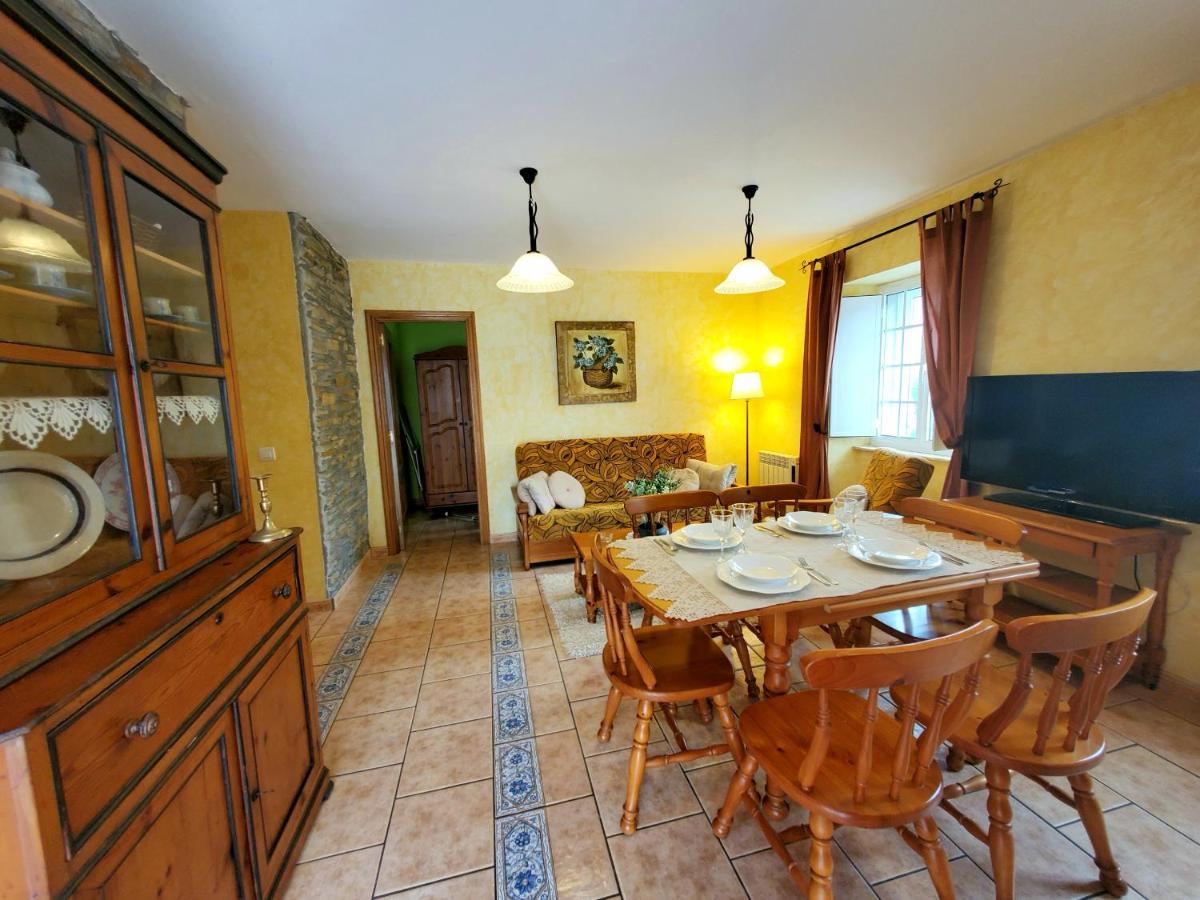 Apartamentos Turisticos Rosa Ribadeo Buitenkant foto