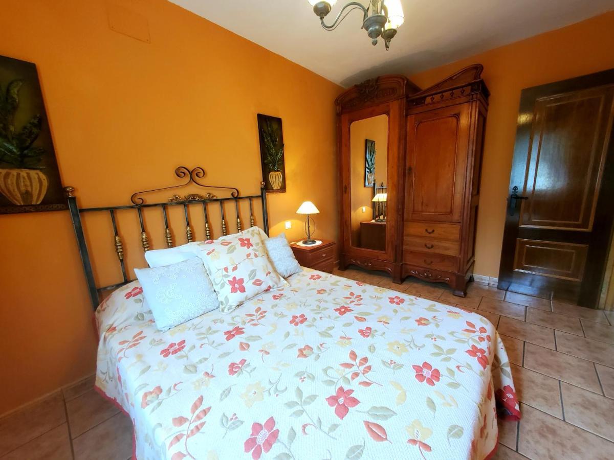 Apartamentos Turisticos Rosa Ribadeo Buitenkant foto