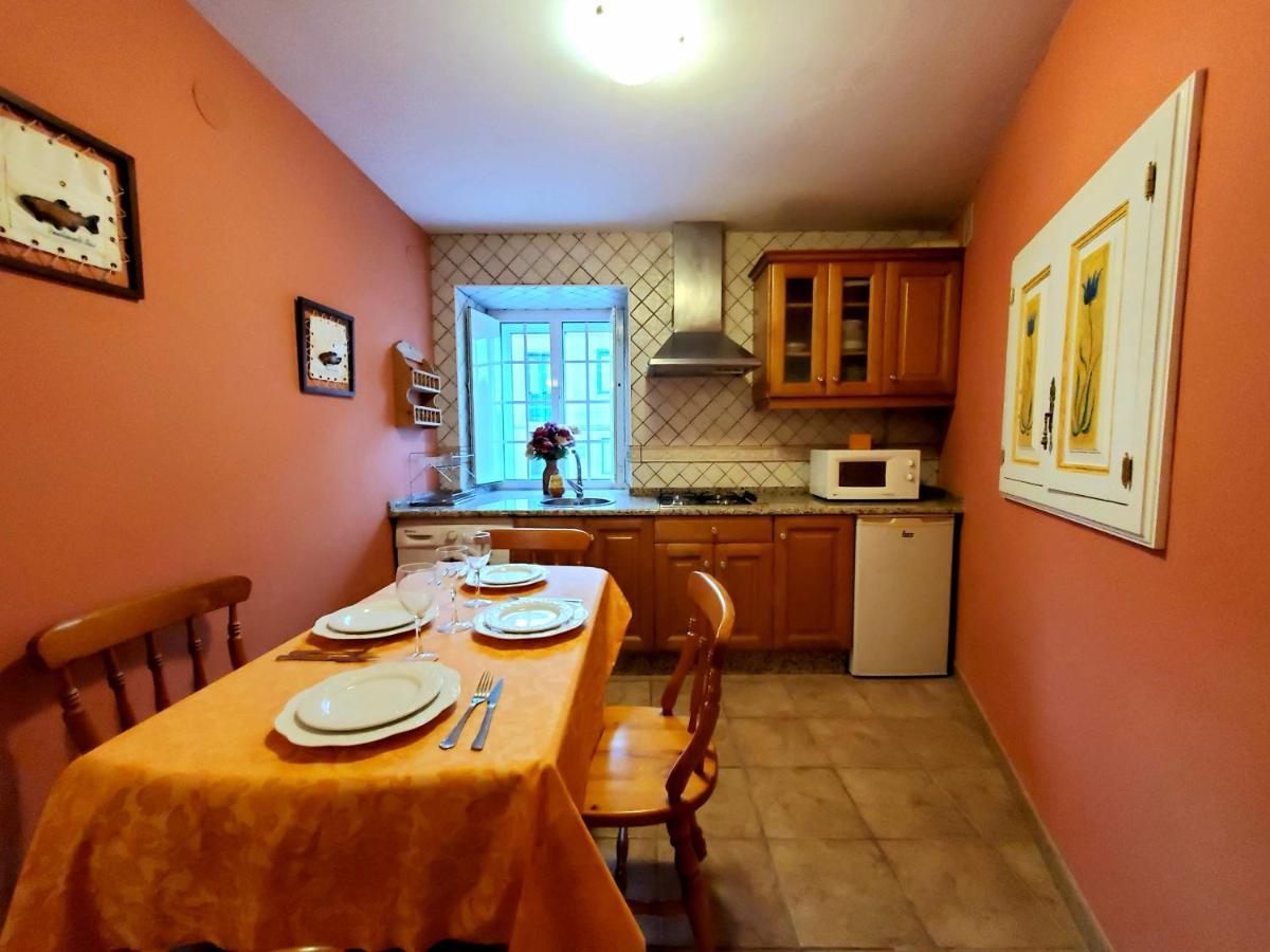 Apartamentos Turisticos Rosa Ribadeo Buitenkant foto