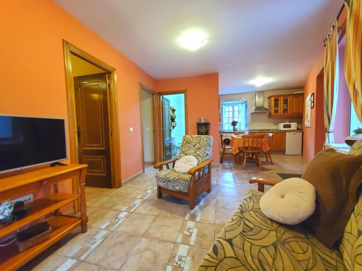 Apartamentos Turisticos Rosa Ribadeo Buitenkant foto