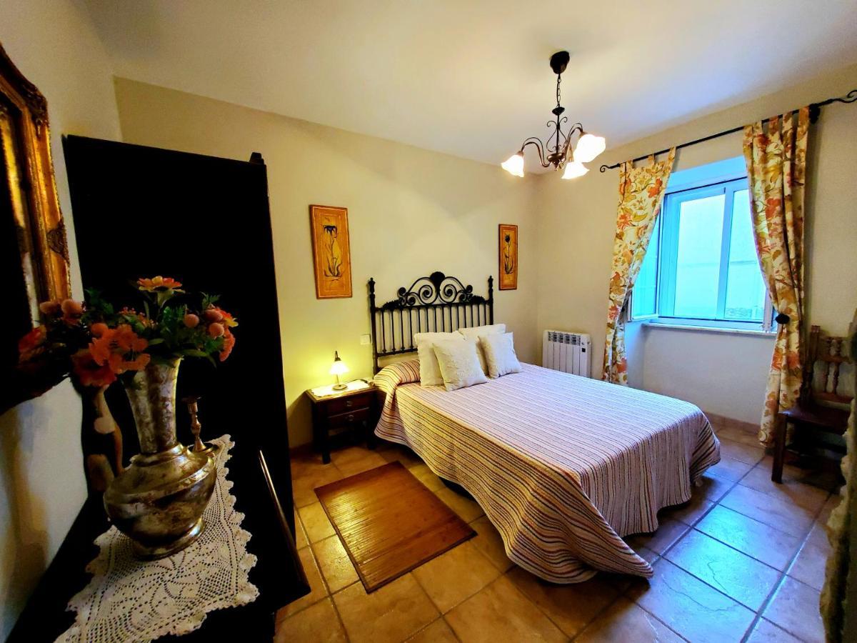 Apartamentos Turisticos Rosa Ribadeo Buitenkant foto