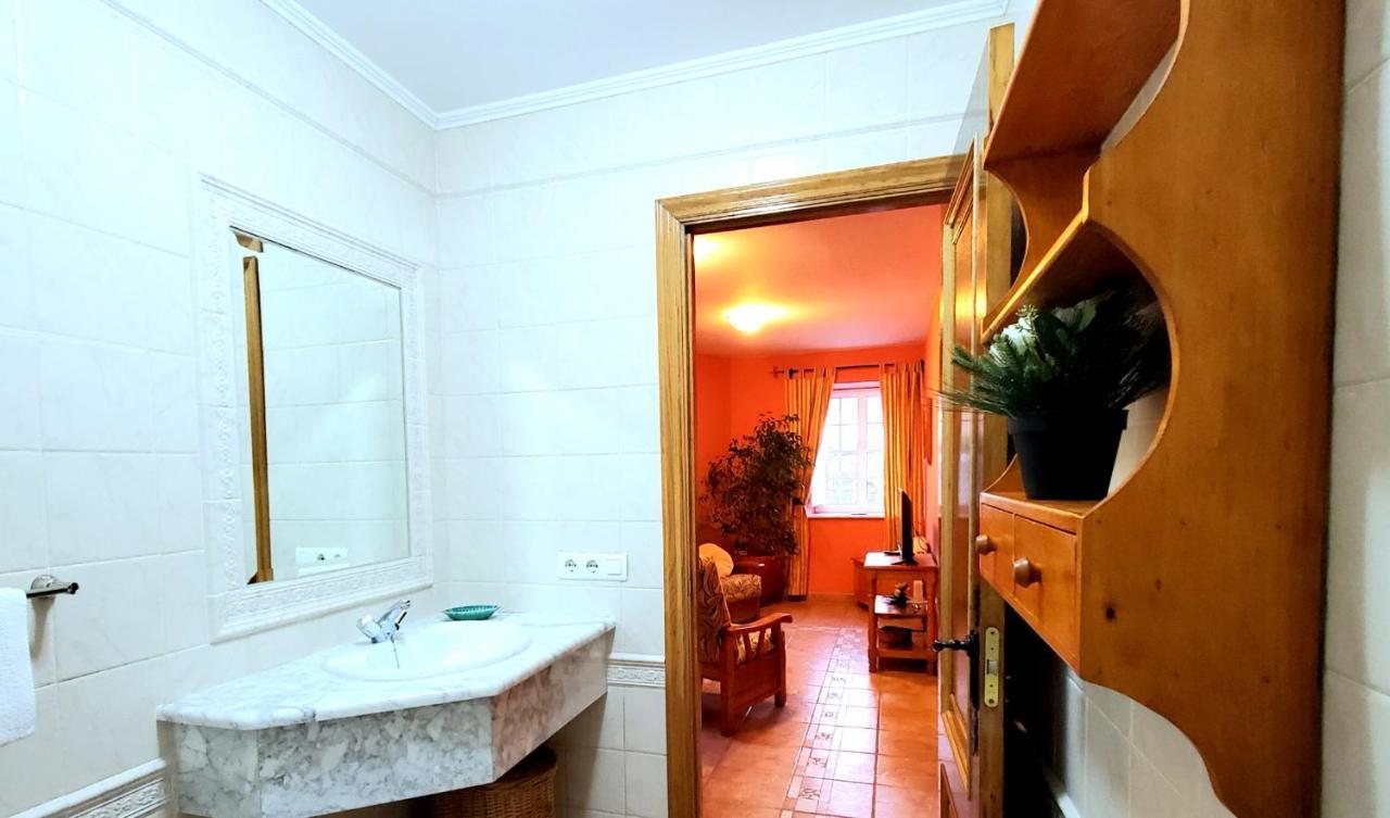 Apartamentos Turisticos Rosa Ribadeo Buitenkant foto
